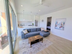 TV, offices - Beautiful Canal Front 2Bd/1Bth Apt w/ Pool and Gym (George Town)