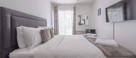 1 bedroom, iron/ironing board, Internet, bed sheets