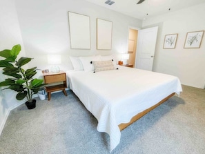 3 habitaciones, tabla de planchar con plancha, cuna de viaje y wifi 