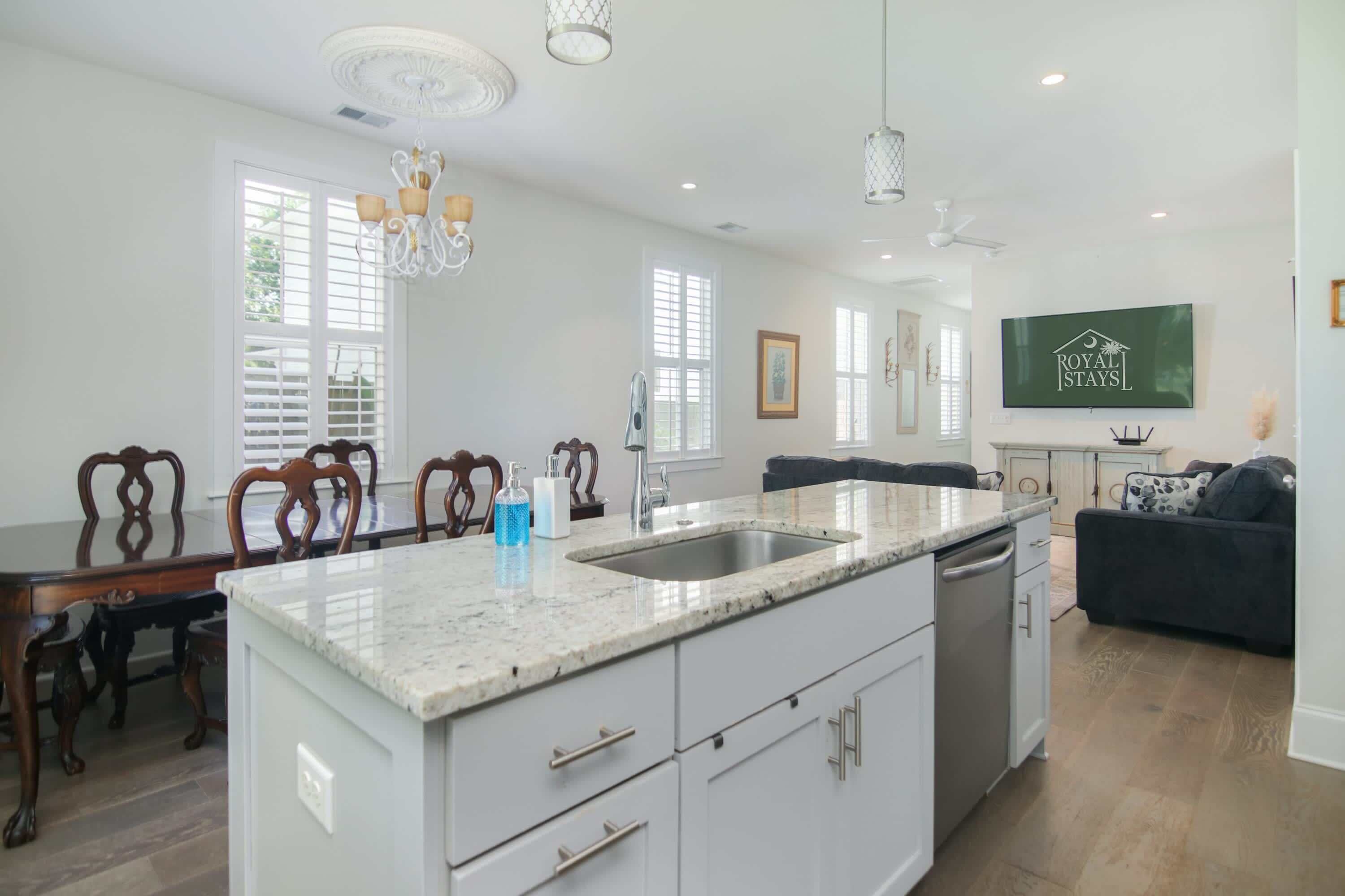 Kühlschrank, Mikrowelle, Herdplatte, Geschirrspüler