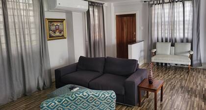Modern 2-bedroom, 2 bath unit close to Embassies
