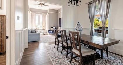 Private 2BR Downtown Retreat with Onsite Parking — Walk to Petco & Gaslamp