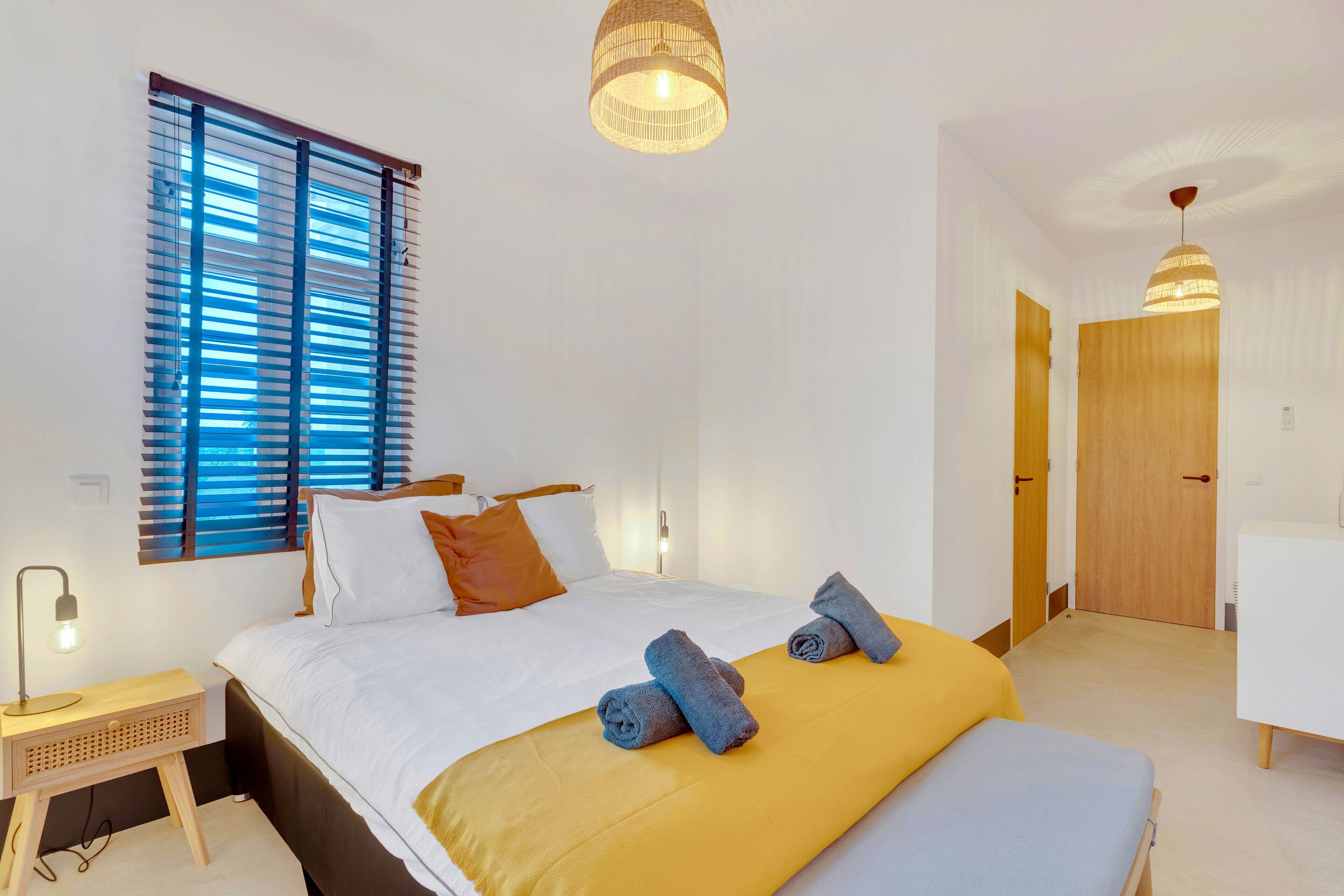 3 bedrooms, travel cot, WiFi