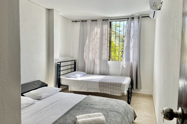 2 habitaciones, tabla de planchar con plancha y wifi gratis