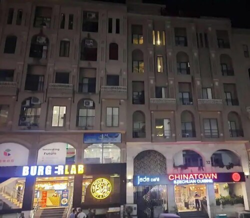 luxurious one bedroom apartment in bahria town