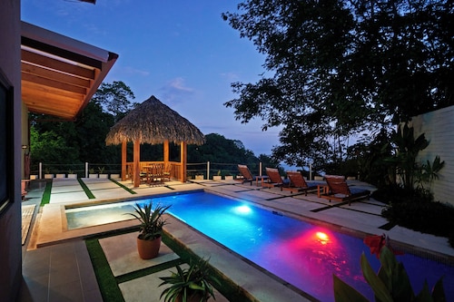 Private Ocean Villa on Hilltop in Central ST