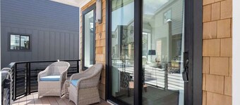 Luxe @ The Cove Riverwalk Villas