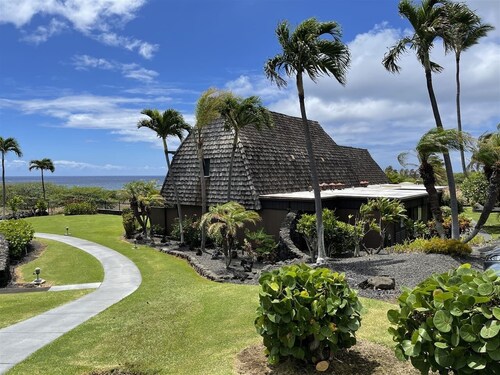 #16 2 bed/2 bath Two Story Condo with Stunning Oce