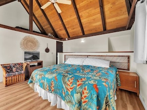 2 bedrooms, desk, WiFi, bed sheets