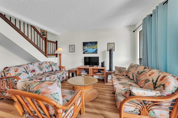 Spacious living room with attractive island furnishings