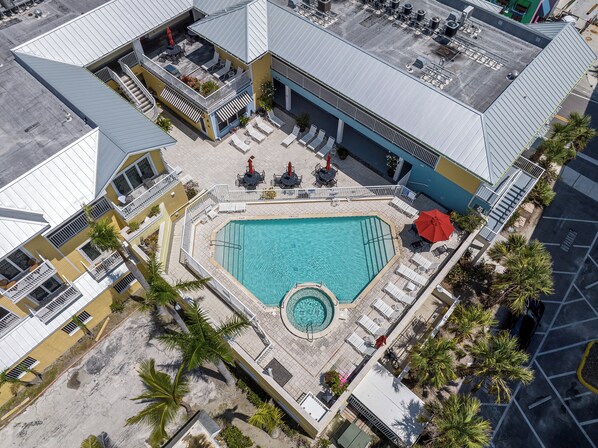 A heated pool - #211 Beach Escape: Pool, Near Times Square (Fort Myers Beach)