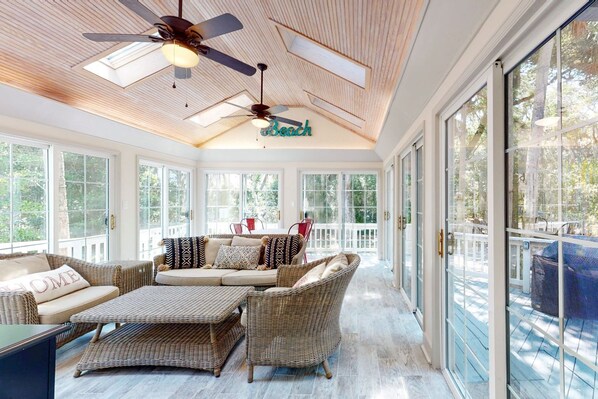 TV, fireplace, DVD player