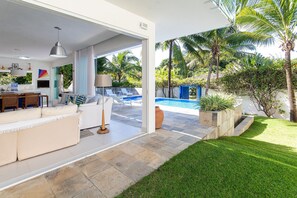 Deluxe-Haus | Speisen im Freien