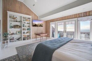 5 bedrooms, desk, iron/ironing board, free WiFi