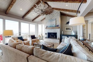 TV, peis og stereoanlegg