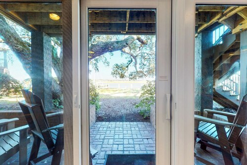 Seabrook Exclusives | 1938 Bohicket Marina