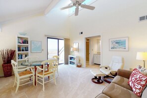 Smart TV, fireplace, DVD player