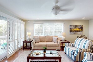 TV, DVD player - Seabrook Exclusives | 13107 Pelican Watch (Seabrook Island)