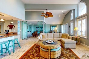 TV, DVD player - Seabrook Exclusives | 1318/20 Pelican Watch (Seabrook Island)
