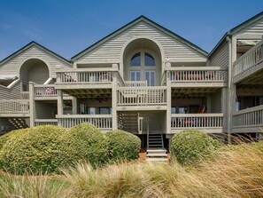 Exterior - Seabrook Exclusives | 1318/20 Pelican Watch (Seabrook Island)