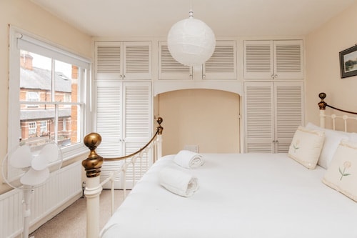 Park End House - Parking, Pet Friendly