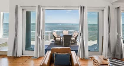 Luxe on the OCEAN w/ limo cart, firepit, paddle boards, pingpong, bikes, pets ok