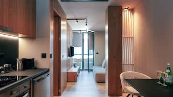 Deluxe Triple Room | Private kitchen | Electric kettle, eco-friendly cleaning products