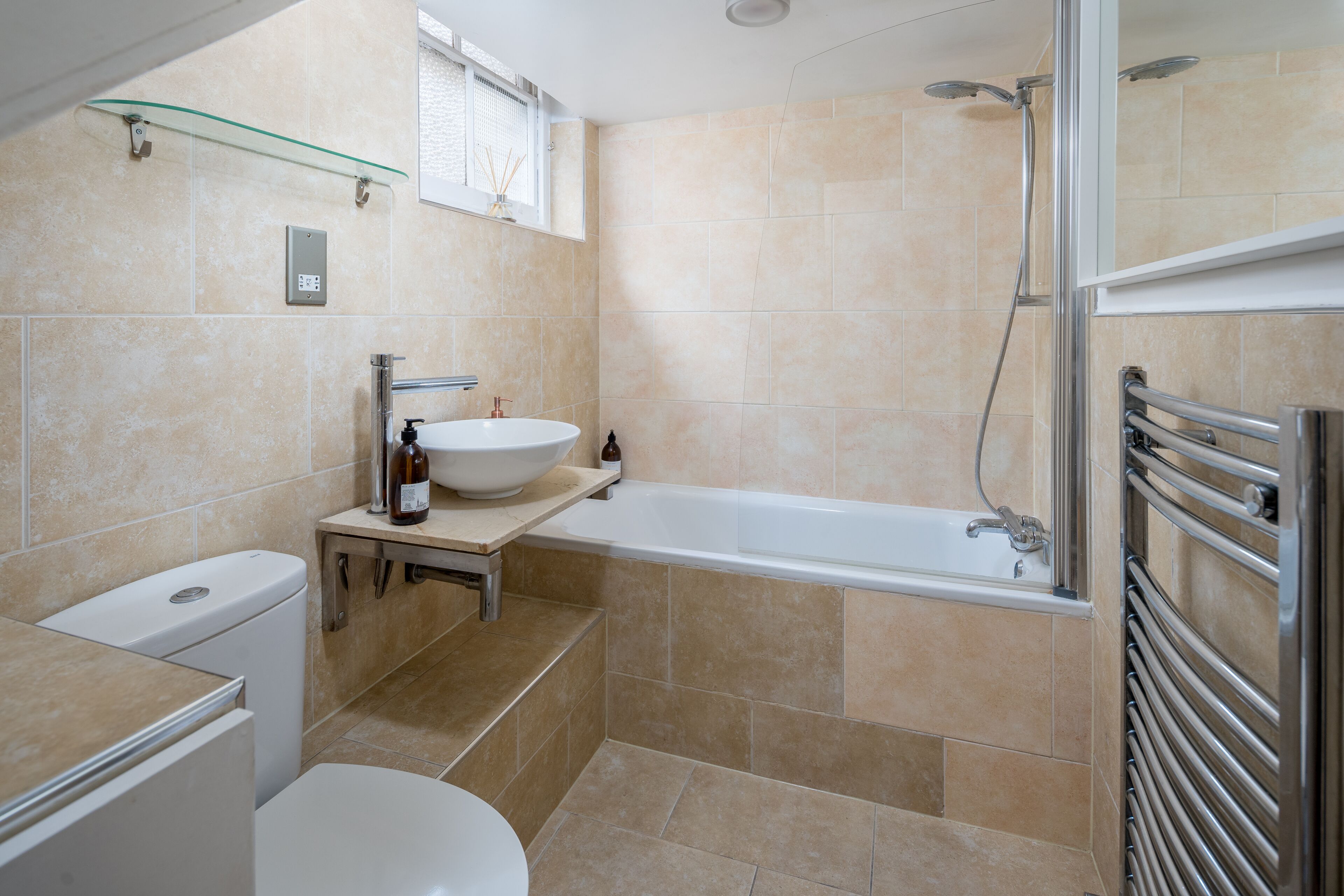 Apartment, 2 Bedrooms, Patio | Bathroom | Hair dryer, shampoo