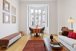 Apartment, 1 Bedroom | Living area | Smart TV - JOIVY Elegant 1-Bed Flat In Bayswater (London)