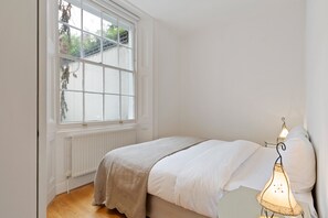 Apartment, 1 Bedroom | 1 bedroom, iron/ironing board, free WiFi, bed sheets - JOIVY Elegant 1-Bed Flat In Bayswater (London)