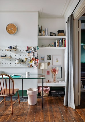 Maison, 2 chambres | Coin séjour | TV connectée
