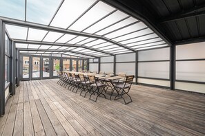 Mobile Home, 5 Bedrooms (House Boat) | Terrace/patio - JOIVY Stunning 5-Bed Boathouse On The River Thames (London)