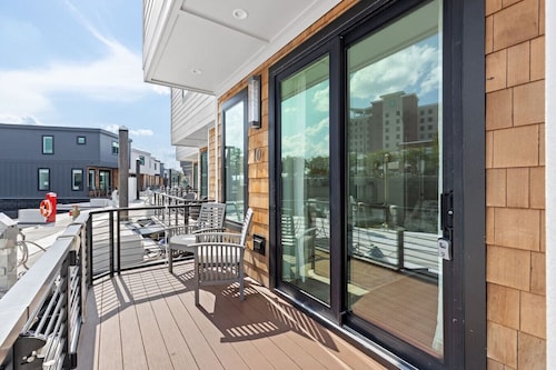 Oasis @ The Cove Riverwalk Villas