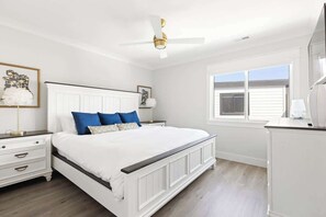 2 bedrooms, desk, iron/ironing board, free WiFi