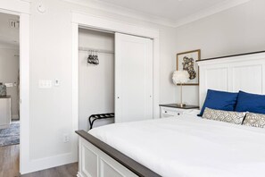 2 Schlafzimmer, Schreibtisch, Bügeleisen/Bügelbrett, kostenloses WLAN