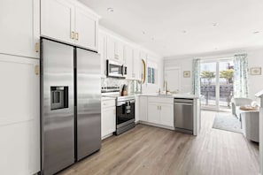 Fridge, microwave, oven, stovetop - Bliss at The Cove Riverwalk Villas (Wilmington)