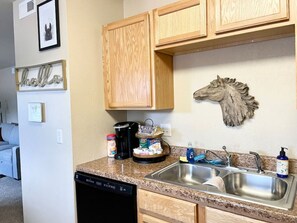 Interior - Spacious 2 BDRM/sleeps 6 (Laramie)