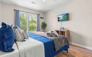 1 makuuhuone, työpöytä, silitysrauta/-lauta, Wi-Fi