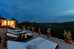 Terrace/patio - Luxurious 4-BR villa for up to 8 with pool and spa (Golubići)