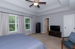 4 habitaciones, escritorio, tabla de planchar con plancha y wifi gratis