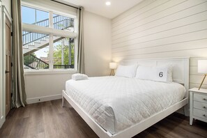 6 bedrooms, iron/ironing board, travel crib, free WiFi