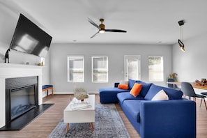 Smart TV, fireplace, stereo - The GoodLiving Experience (Atlanta)