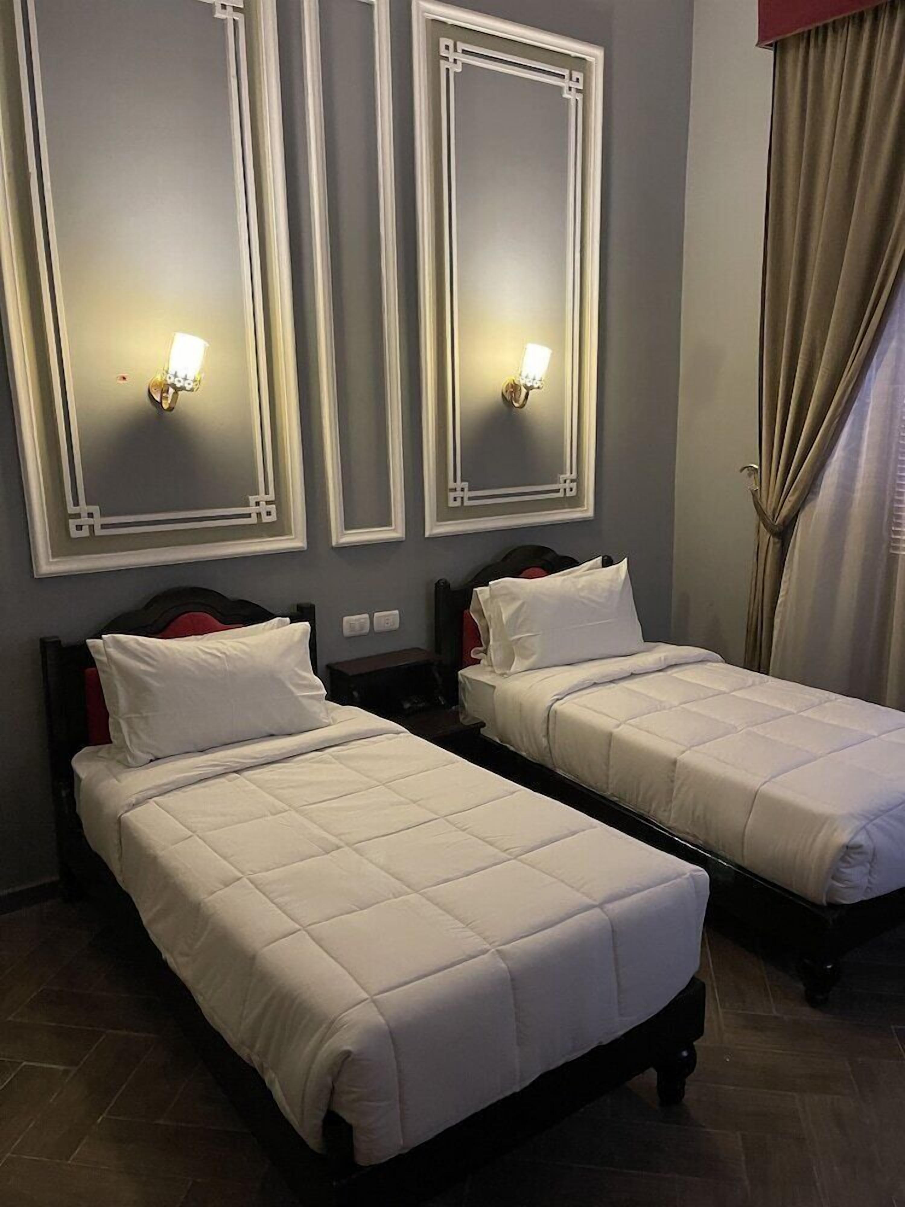 Literie de qualité, lit avec matelas en mousse à mémoire, minibar