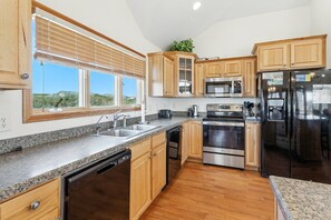 Fridge, microwave, oven, stovetop - 3045 Happy Days * 200ft to Beach (Southern Shores)