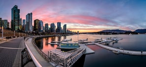 Marina - Relaxing Getaway In Water View Home, Close To Seawall (Vancouver)