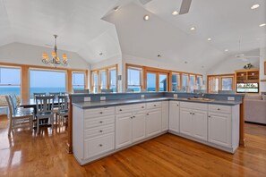 Interior - 6120 YankeeClipper*Oceanfront*Elevator*Pool*HotTub (Nags Head)