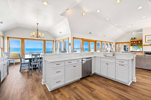 6120 YankeeClipper*Oceanfront*Elevator*Pool*HotTub