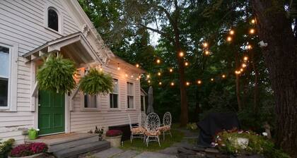 Locktender Cottage · Historic cottage near Mohonk & Minnewaska, 2BR/2BA