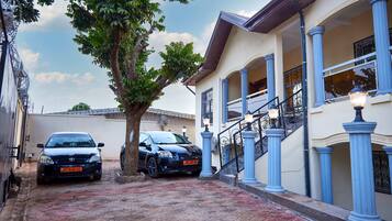 Enceinte de lâhĂ©bergement