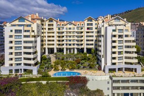 Exterior - In noble zone, with pool - Quinta da Falésia II (Funchal)